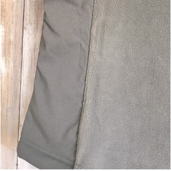 COLUMBIA Side Panel‎ Light Grey Zip Up Jacket with Elastene Stetch - Picture 2 of 5